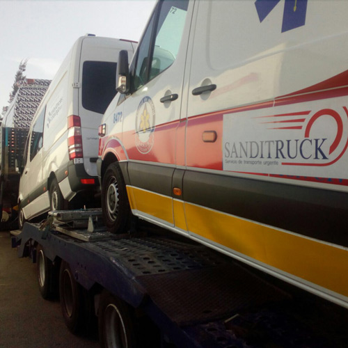 Ofrecemos a nuestros clientes la posibilidad de servicios de transporte para ferias y exposiciones. Descargando por medios propios la mercancía en su stand en la feria, evitando gastos suplementarias por los transportistas y manipuladores oficiales de feria.