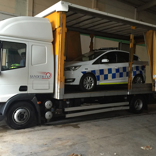 We offer our clients the possibility of transport services for fairs and exhibitions, including unloading of their goods on their stand at the fair, avoiding additional expenses applied by the official fair transporters and handlers.
