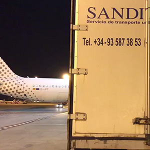Courier service on board aircraft, as passengers. (OBC), for the worldwide transport of high-value and extremely urgent parcels and documents.<br>Our staff will transport your shipment door-to-door to any destination in the world, using the most suitable flight departure.